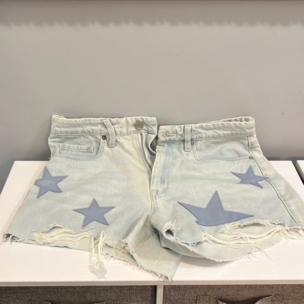 BlankNYC star-patch jean shorts